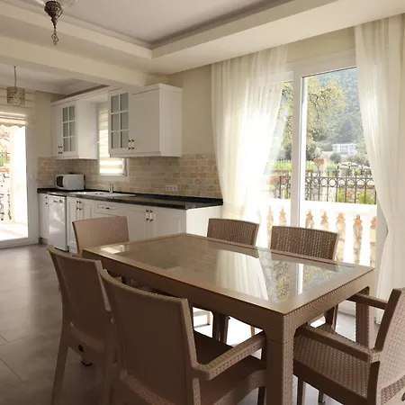 Beyaz 2 * פאטהיה